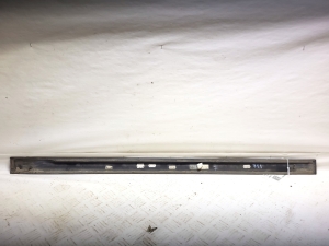 VOLVO V70 II (2000–2007) Esiukse liist 08693516 - 2