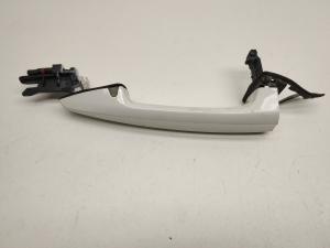 Front door external opening handle and its details - 7328508