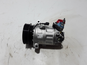  Air conditioner compressor 