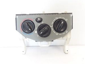 RENAULT Trafic II (2001–2014) Salongi soojenduse juhtpaneel 8200004603 - 3