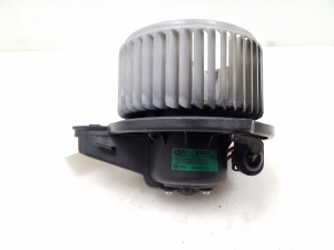 AUDI A6 C5 (1997–2005) Salongi puhuri mootor 4B2820021C - 3