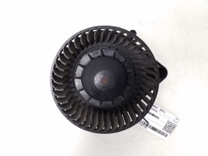 AUDI A4 B5 (1994–2001) Heizungsgebläsemotor 8E2820021 - 3