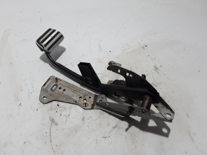  Brake pedal 