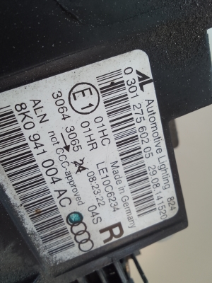 AUDI A4 B8 (2007–2016) Esituli 030127560205 - 3