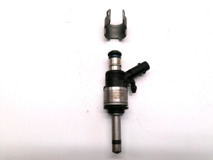  Fuel injector 