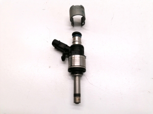  Fuel injector 