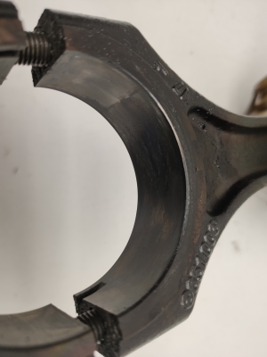  Connecting rod 