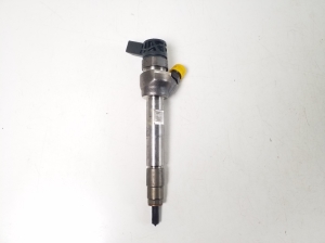  Fuel injector 