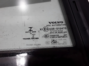 VOLVO XC90 (2015–2024) Aizmugurējo sānu durvju trīsstūrveida stikls 32132030 - 2