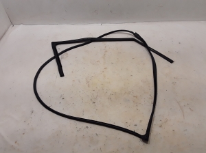 Front door rubber seal - 82130-AT000