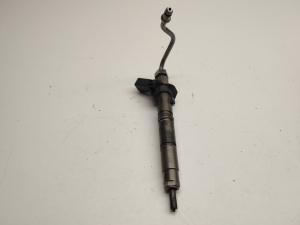  Fuel injector 