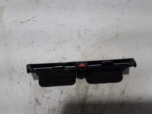 Dashboard air vent grilles - 97410AT000