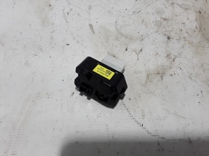 Cabin shoulder motor resistance - 97235-J3000