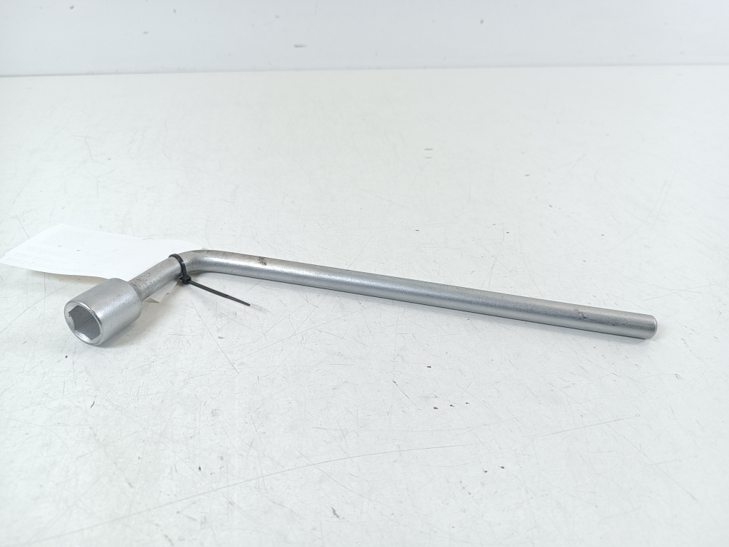 MERCEDES-BENZ S (W221) Wheel nut wrench A2215810001 20995721