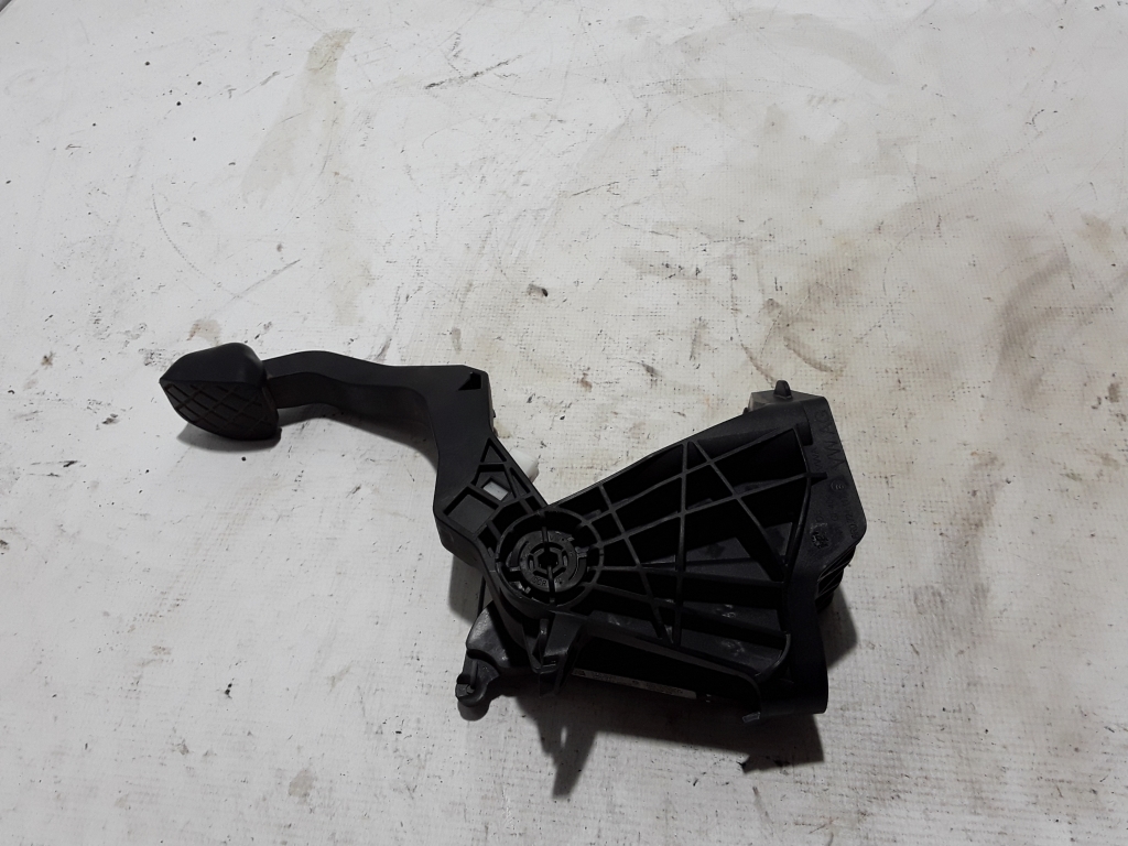 AUDI A1 8X (2010-2020) Clutch Pedal 6R0721117B 21072127