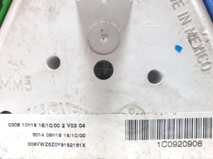 Volkswagen Beetle (1998–2011) Kombiinstrument 1C0920906 - 2