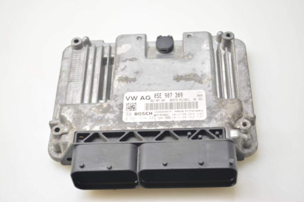 VOLKSWAGEN Golf 7 generation (2012-2024) Unitate de control motor 05E907309 25110685