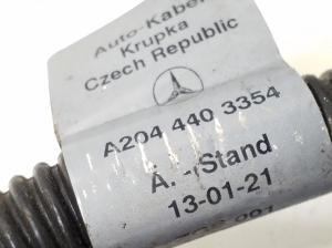  Kabel jest na plus 