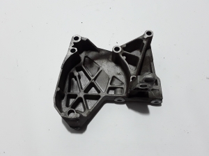  Engine holder 