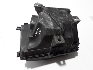 VOLVO V70 II (2000–2007) Luftfiltergehäuse 8683290 - 3