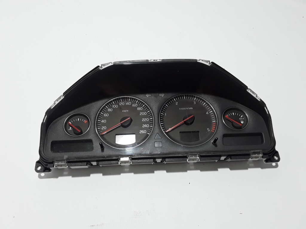 VOLVO V70 2 generation (2000-2008) Speedometer 30682277 21082252