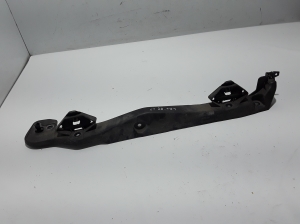 Front fender bracket - 631220001R