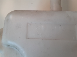 Opel Combo D (2012–2017) Front washer fluid reservoir T80 - 2