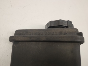 Mercedes Benz S-Class 221 (2005–2013) Roolivõimendi pumba paak A2214660302 - 3
