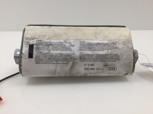 Kaassõitja turvapadi armatuurlauas - 8D0880201J