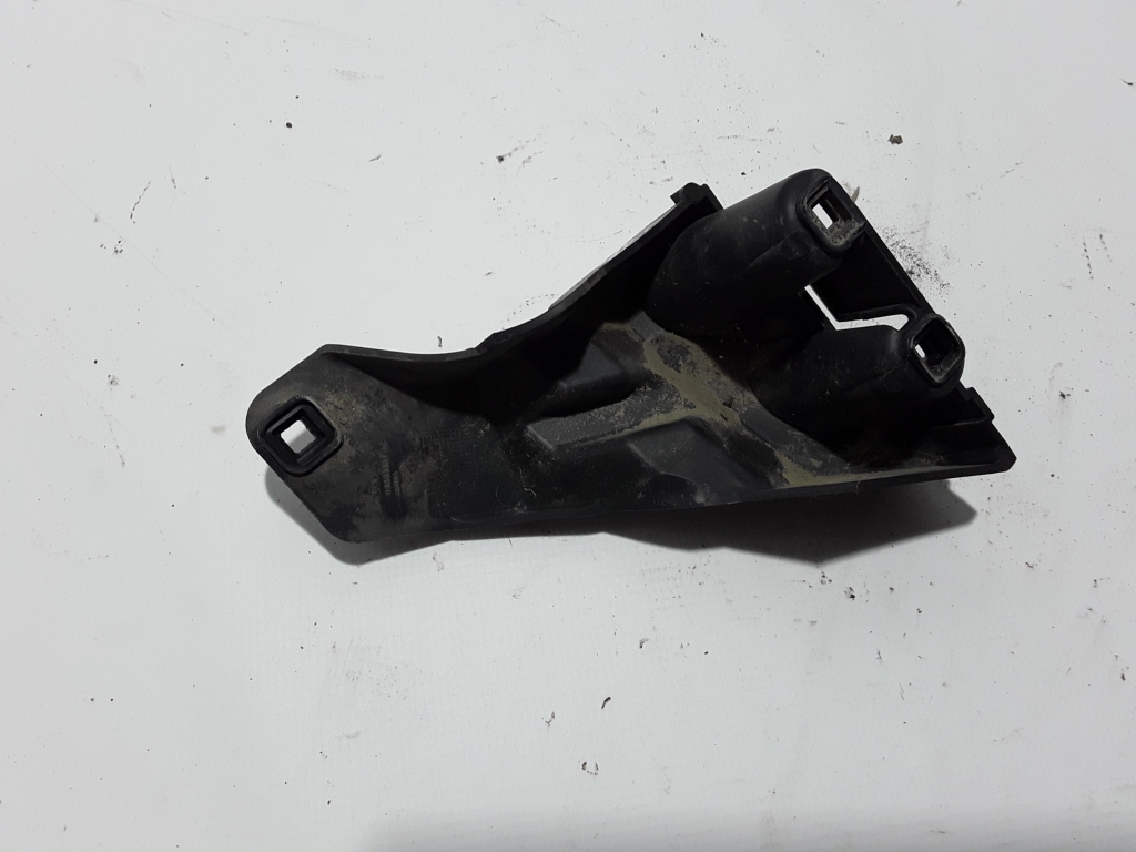 VOLVO V70 2 generation (2000-2008) Support de pare-chocs arrière gauche 08693384 21093553