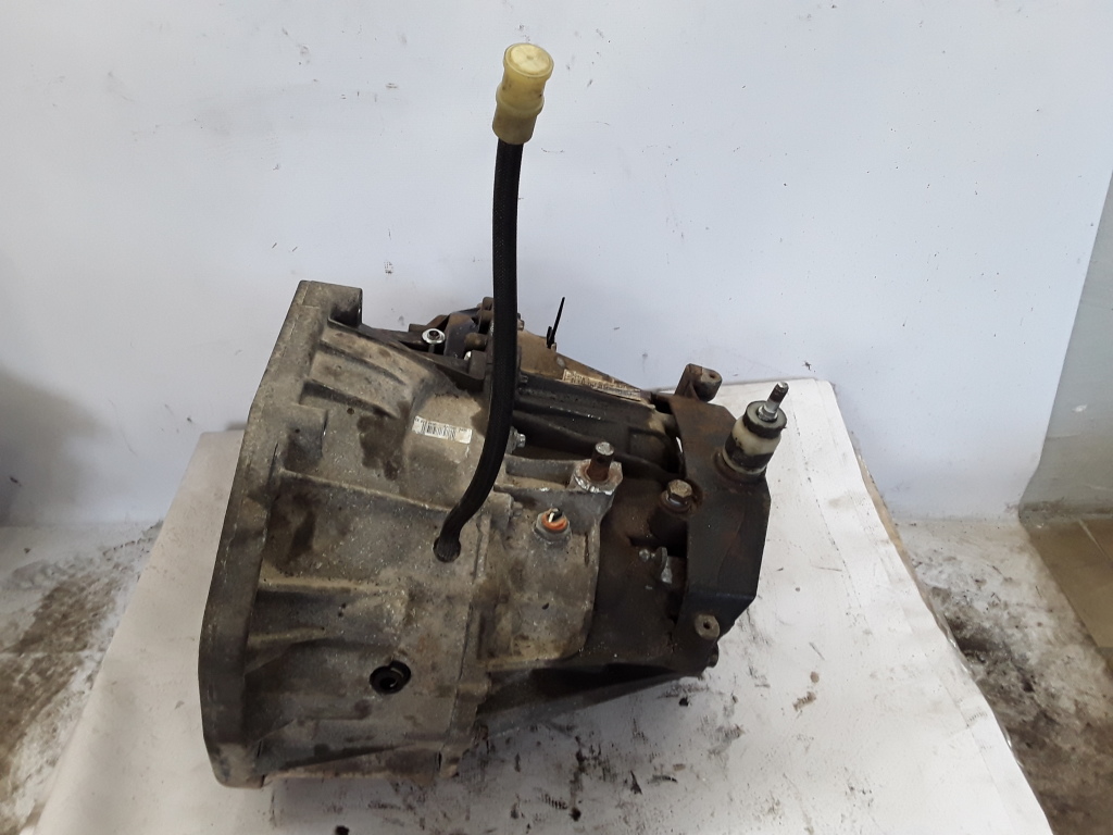 Used RENAULT Trafic Gearbox PF6010