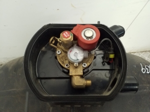 Mercedes Benz ML-Class 164 (2005–2011) LPG tank - 3