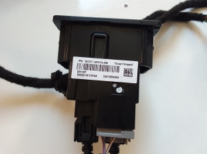 Ford Focus (2011–2018) USB-pesa GC3T14F014AB - 2
