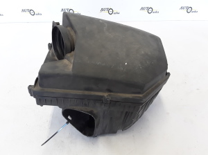 VOLVO XC70 (2007–2016) Luftfiltergehäuse 30748207 - 2