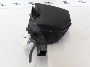 VOLVO V70 III (2007–2017) Luftfiltergehäuse 30748207 - 3