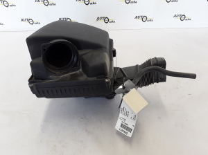 VOLVO V70 III (2007–2017) Luftfiltergehäuse 30748207 - 4