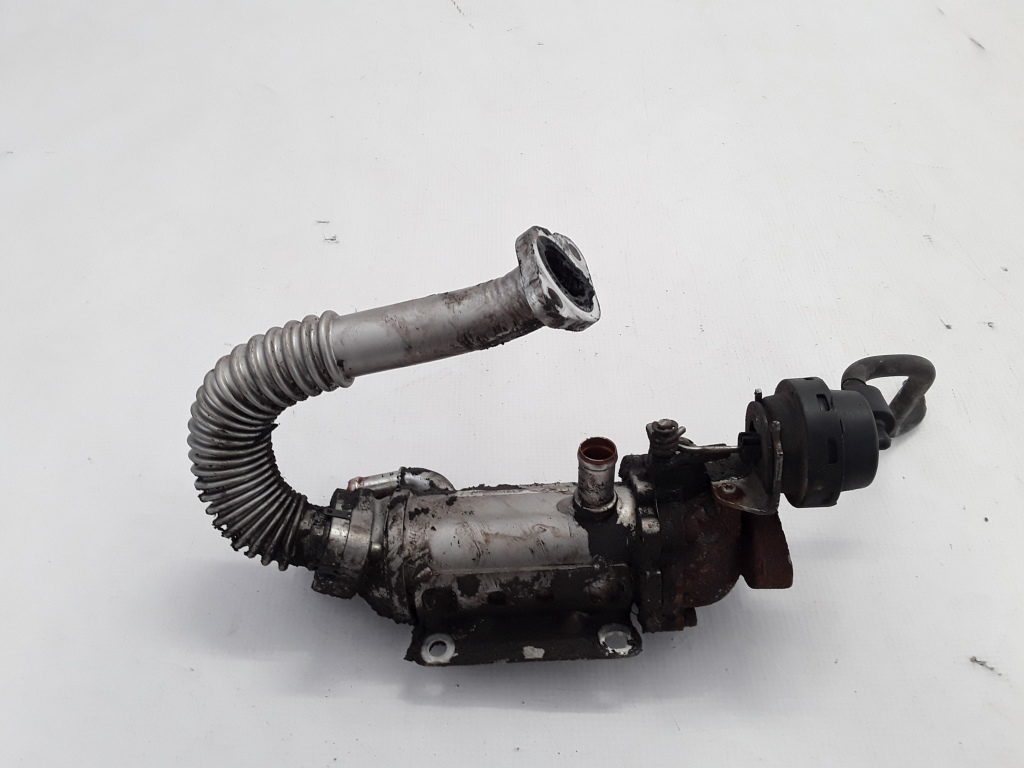 Used RENAULT Trafic EGR valve cooler H8200340616
