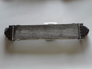  Starpdzesētāja radiators 