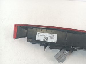 VOLVO V60 (2018–2026) Tagatuli tagaluugil 31468186 - 3