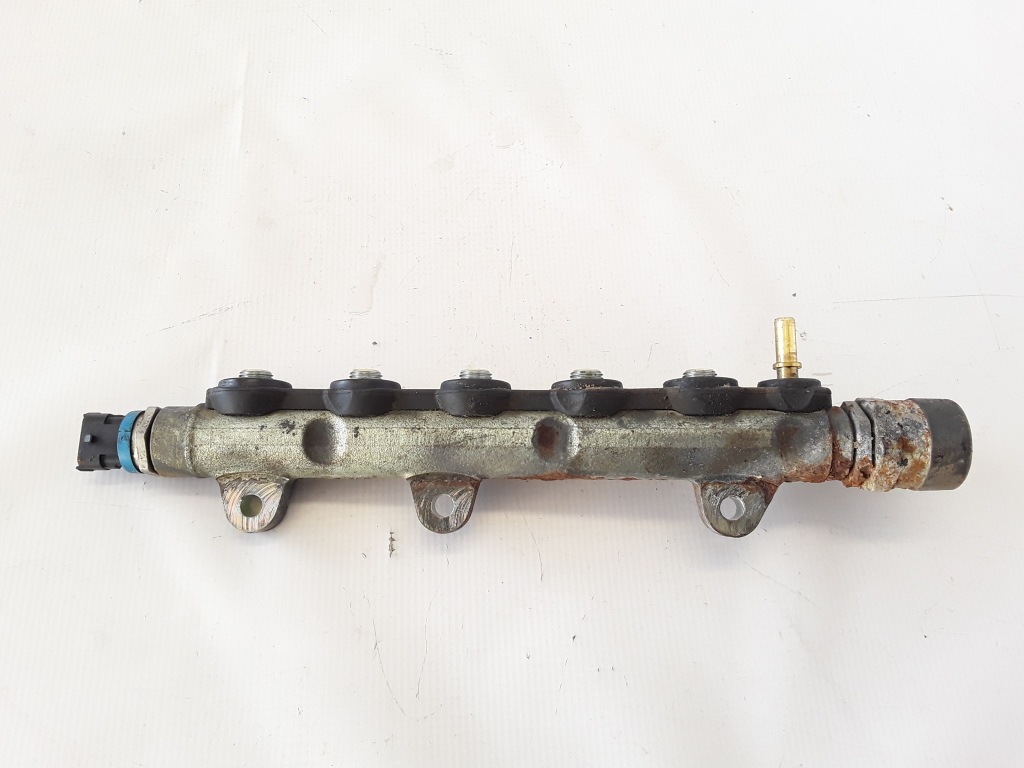 RENAULT Trafic 2 generation (2001-2015) Fuel Rail 0445214114 21078713