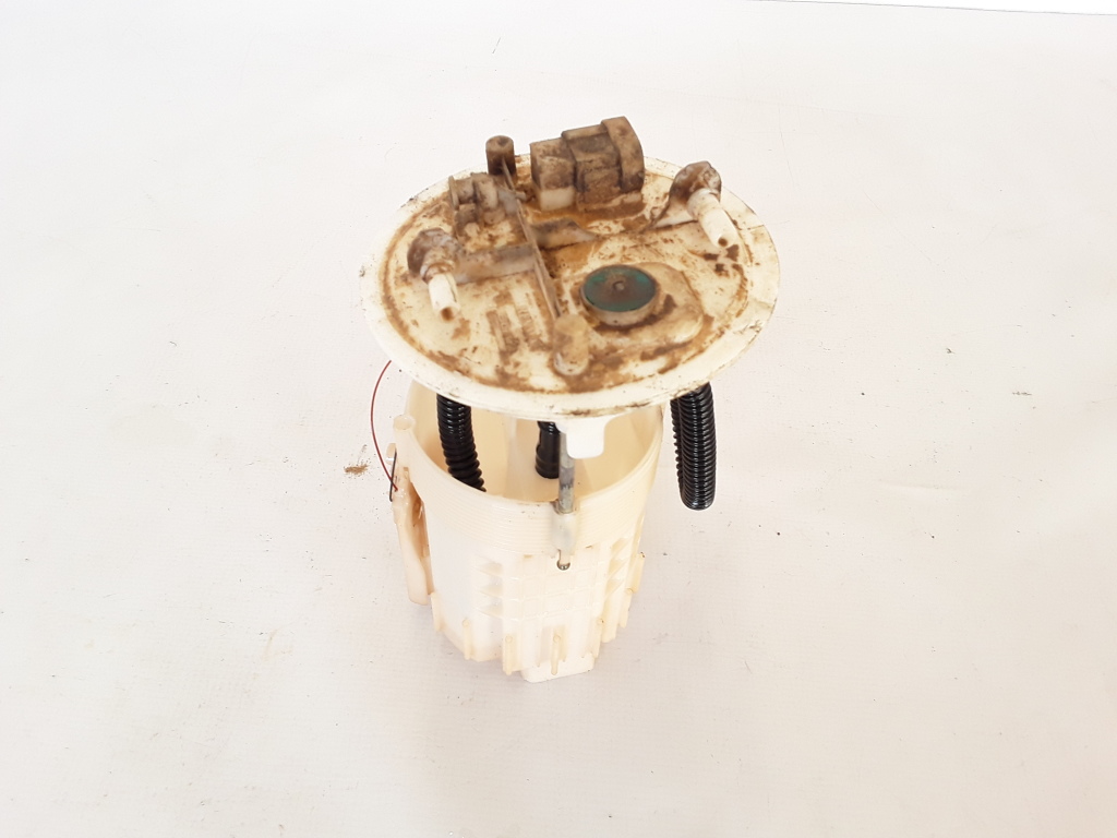 Used RENAULT Trafic Fuel pump in the tank 8200052390