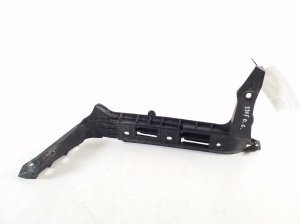  Rear bumper bracket 