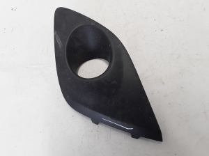  Front bumper fog lamp cover 