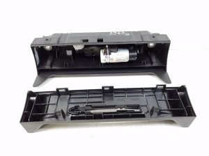 Mercedes Benz E-Class W207 (2009–2017) Hutablagenheber A2078600141 - 3