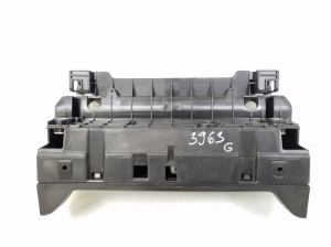 Mercedes Benz E-Class W207 (2009–2017) Hutablagenheber A2078600141 - 4