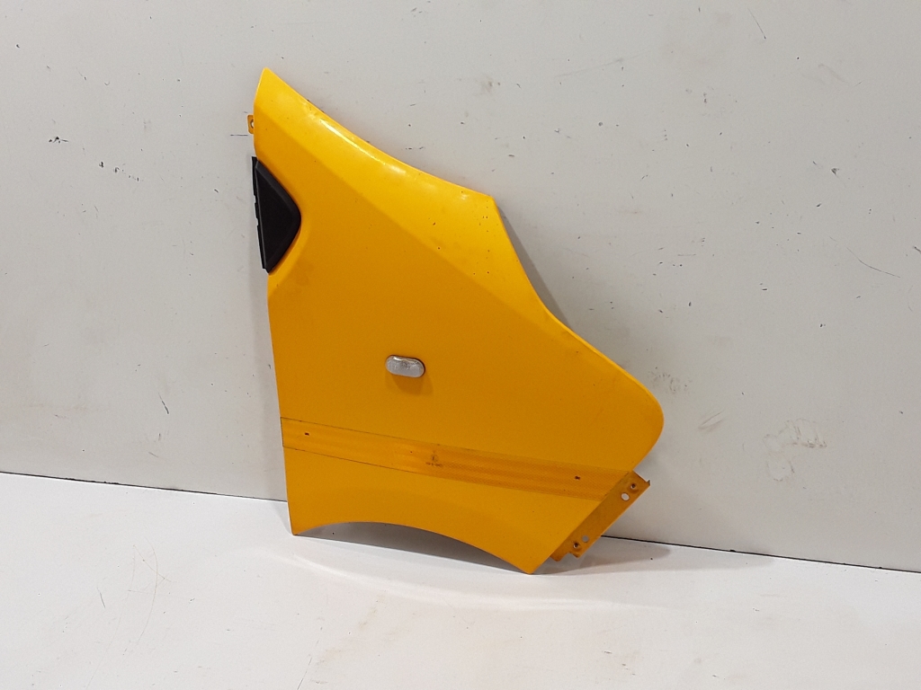 RENAULT Trafic 3 generation (2014-2023) Front Right Fender 631001616R 21332999