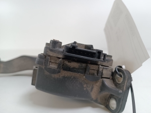 Volkswagen Transporter T5 (2003–2015) Gaasipedaal 7H1723503J - 3