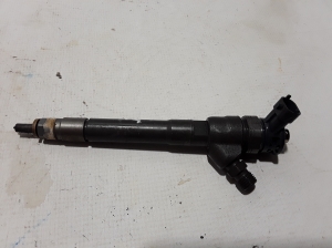  Fuel injector 