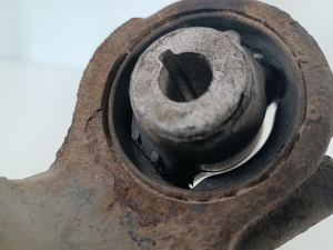 Volkswagen Transporter T5 (2003–2015) Querlenker vorne 7H0407151F - 3