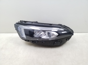 Mercedes Benz A-Class 177 (2018–2026) Scheinwerfer vorne A1779063705